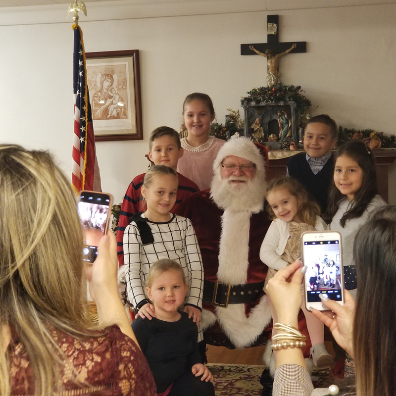 BREAKFAST WITH SANTA